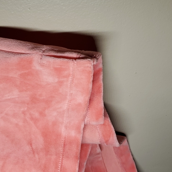 Ava & Viv Plus Size Women's Velvet Shorts - Picture 2 of 5